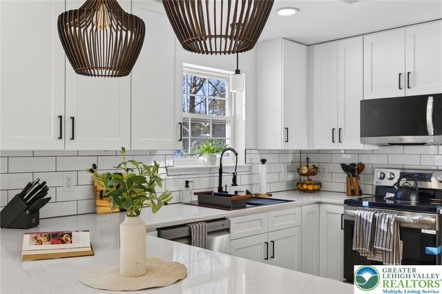 200 Brittany Drive, Penn Forest Twp, PA 18210