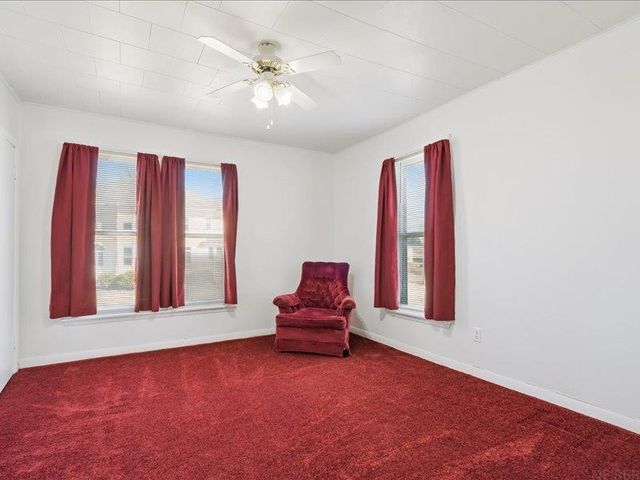 323 N Frederick Avenue, Oelwein, IA 50662