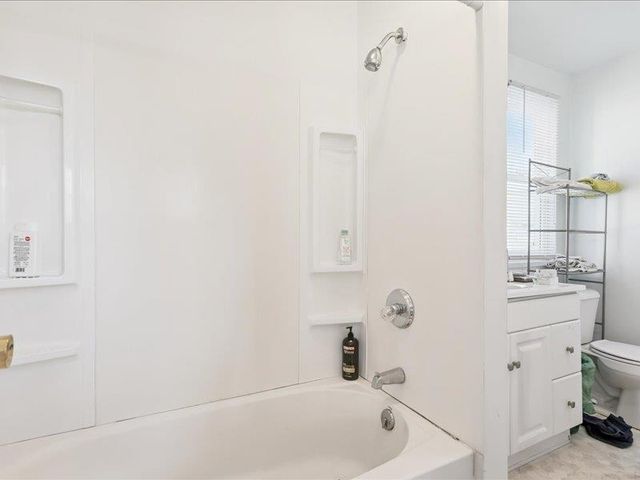 323 N Frederick Avenue, Oelwein, IA 50662