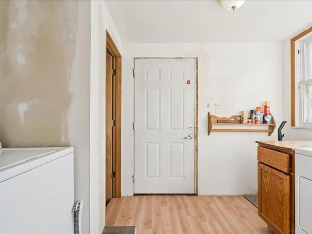 323 N Frederick Avenue, Oelwein, IA 50662