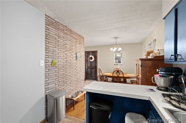 2416 Stover Drive, New Albany, IN 47150