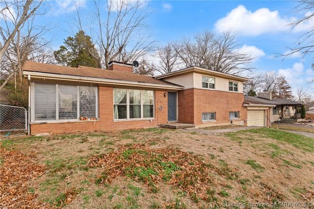 2416 Stover Drive, New Albany, IN 47150