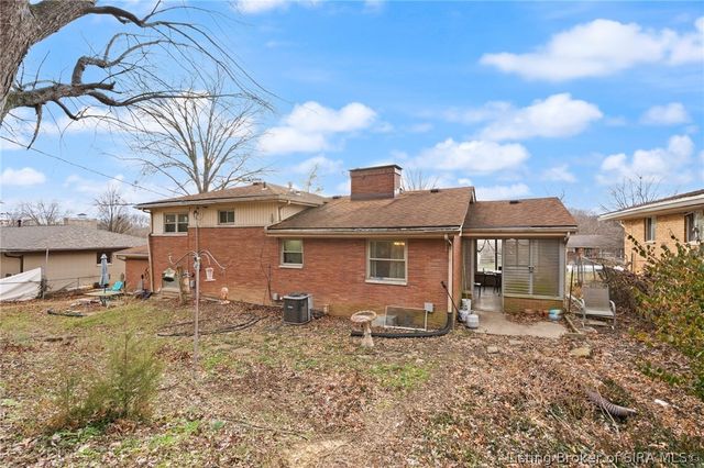 2416 Stover Drive, New Albany, IN 47150