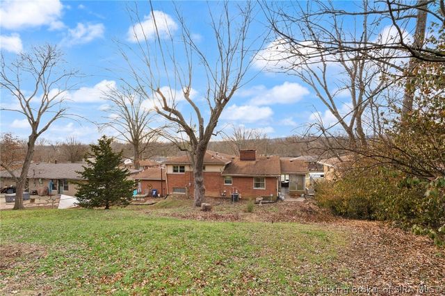 2416 Stover Drive, New Albany, IN 47150