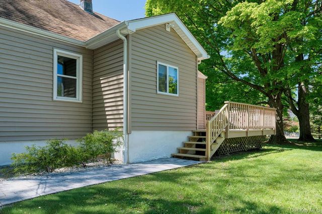 6 Winterberry Road, Beacon, NY 12508