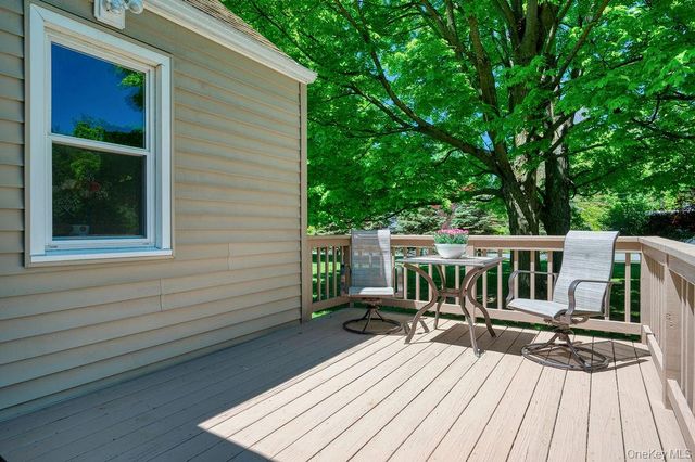 6 Winterberry Road, Beacon, NY 12508