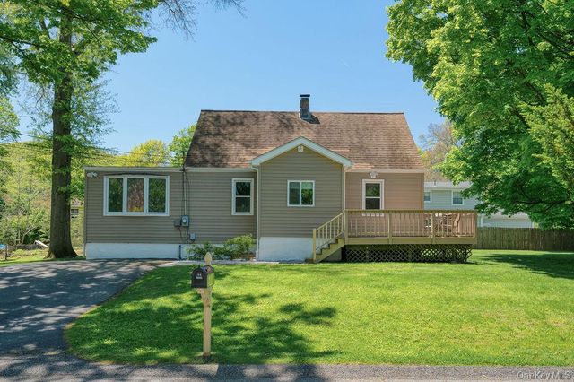 6 Winterberry Road, Beacon, NY 12508