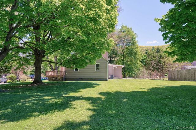 6 Winterberry Road, Beacon, NY 12508