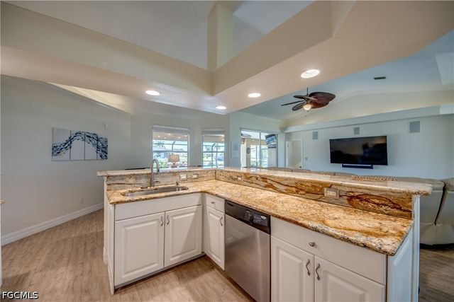 1913 SW 41st ST, Cape Coral, FL 33914