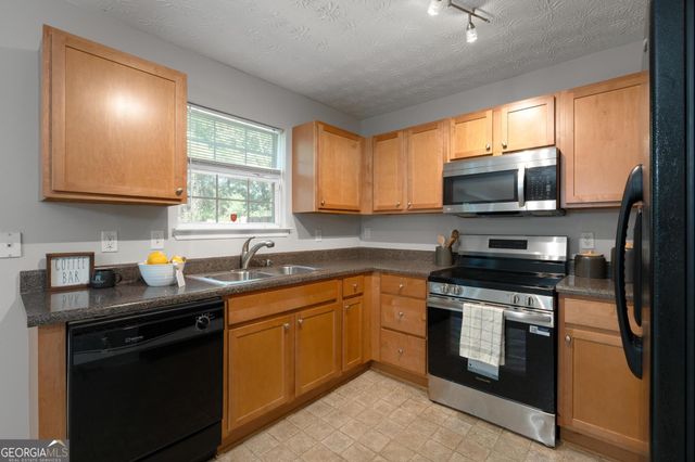 684 Georgetown Court, Jonesboro, GA 30236