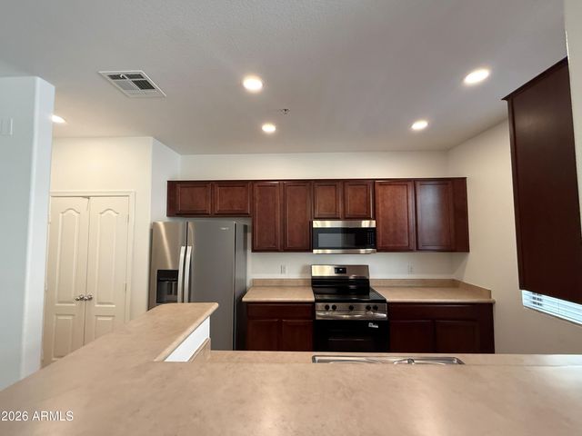 240 W Juniper Avenue 1027, Gilbert, AZ 85233