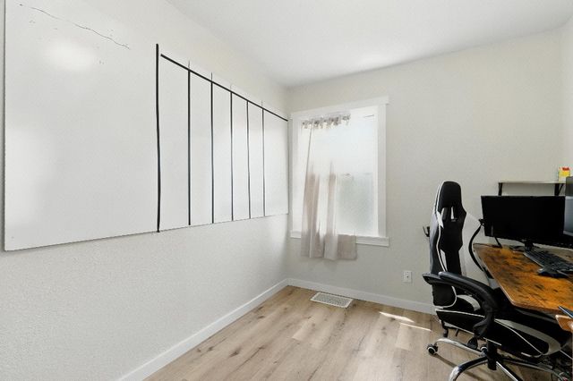 517 18th Street NE, Cedar Rapids, IA 52402