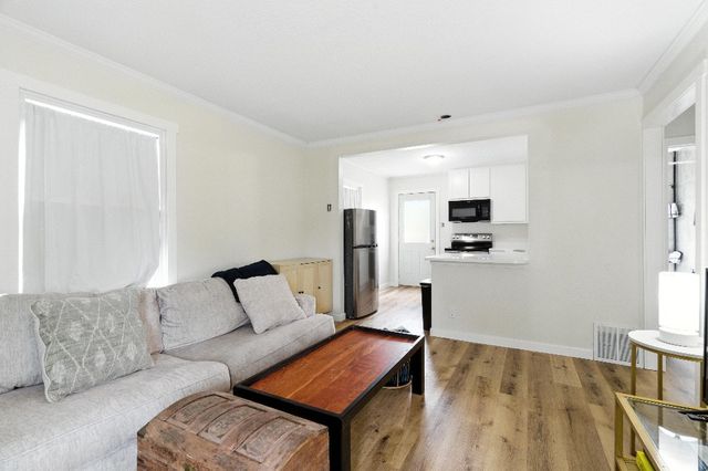 517 18th Street NE, Cedar Rapids, IA 52402