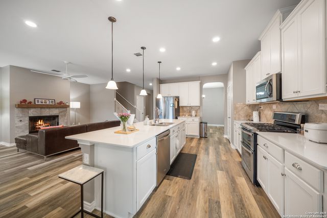11312 Red Oak Turn, Helotes, TX 78023