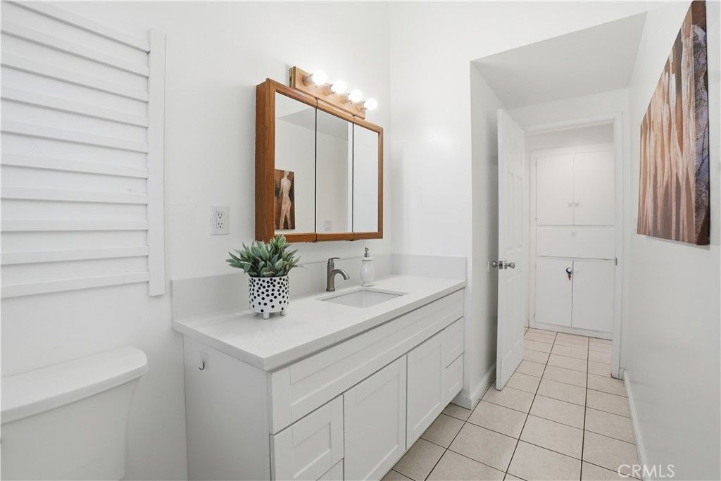 Image 17 of property listing at 18631 Kimbrough Street, Canyon Country, CA 91351