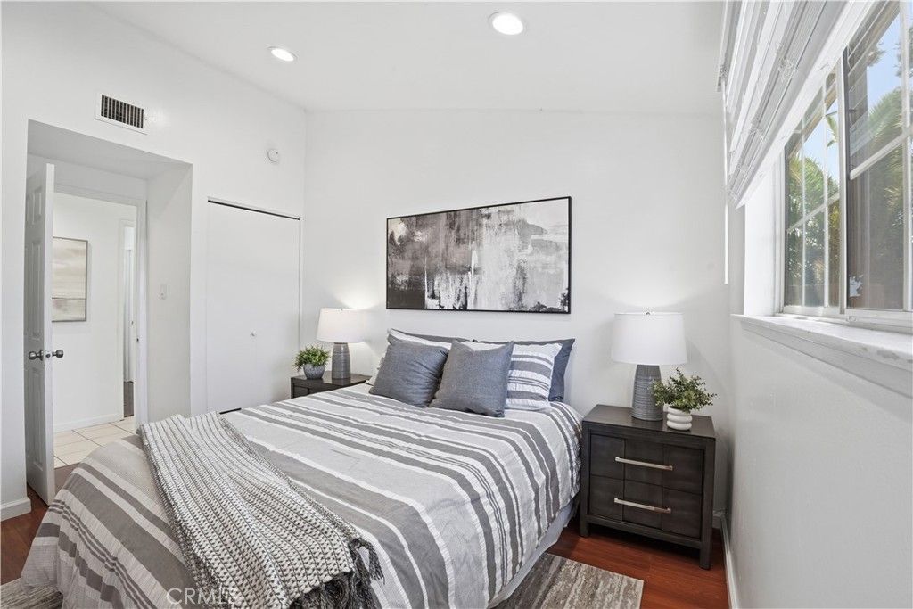 Image 25 of property listing at 18631 Kimbrough Street, Canyon Country, CA 91351