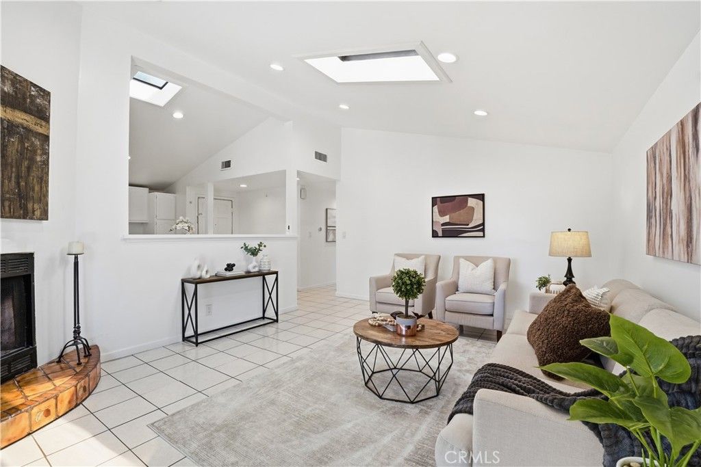 Image 5 of property listing at 18631 Kimbrough Street, Canyon Country, CA 91351