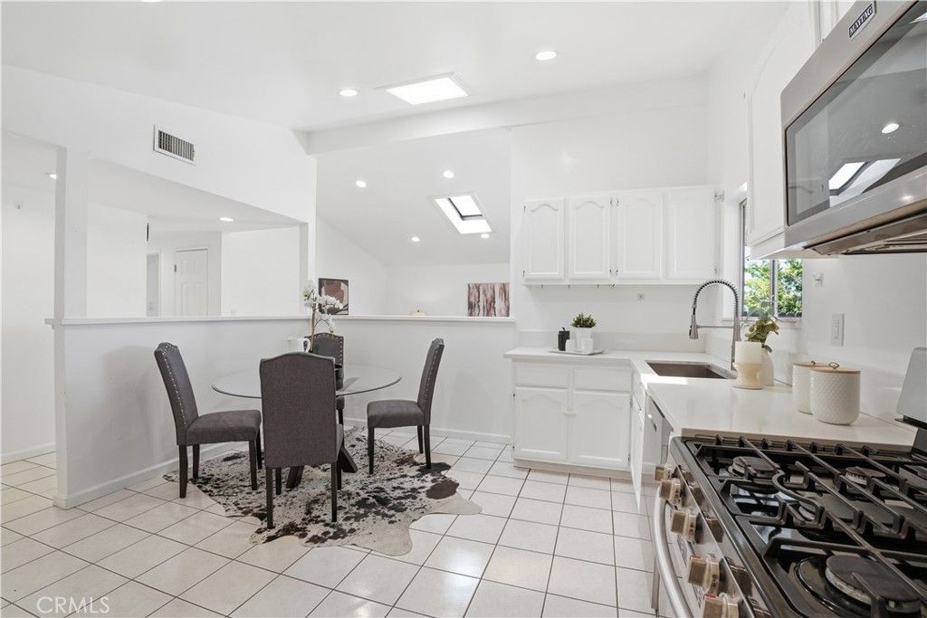 Image 9 of property listing at 18631 Kimbrough Street, Canyon Country, CA 91351