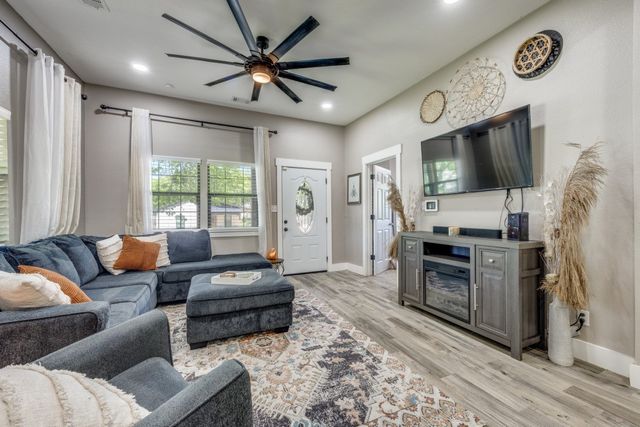 608 Baker Street, Denison, TX 75020