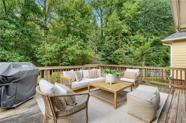 7040 Grassmoor Grange Way, Cumming, GA 30040