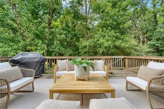 7040 Grassmoor Grange Way, Cumming, GA 30040