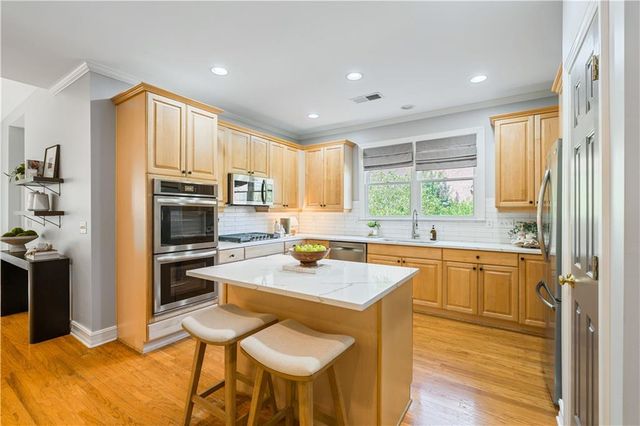 7040 Grassmoor Grange Way, Cumming, GA 30040
