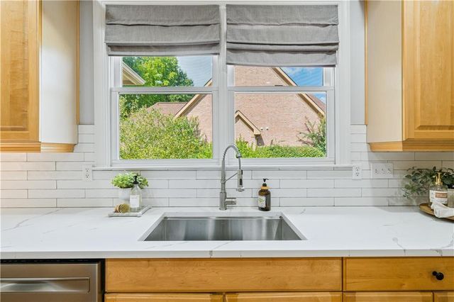7040 Grassmoor Grange Way, Cumming, GA 30040
