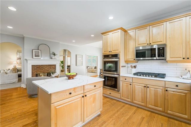 7040 Grassmoor Grange Way, Cumming, GA 30040