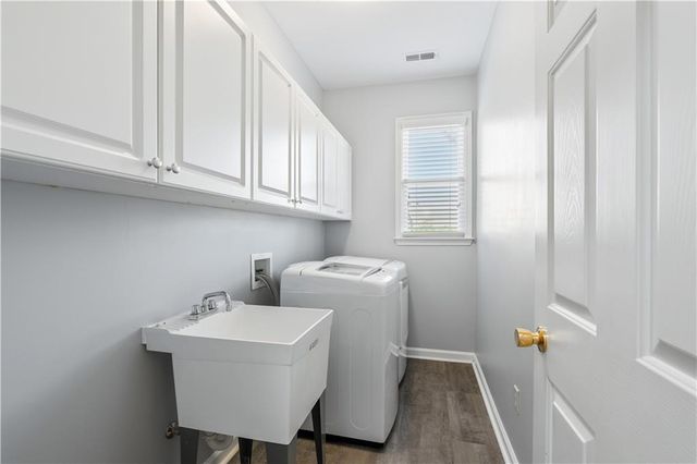 7040 Grassmoor Grange Way, Cumming, GA 30040