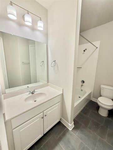 15810 Tullich Knoll Drive, Humble, TX 77346