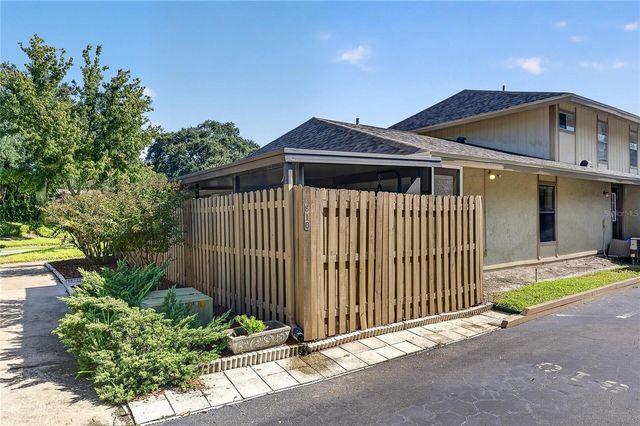 810 HUNTERS COURT, Brandon, FL 33511