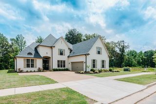 5118 LAWRENCEBURG LN E, Lakeland, TN 38002