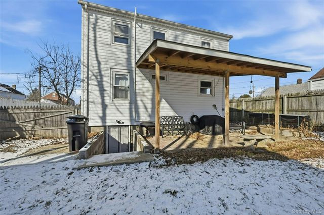 12 Charles Street, Bay Shore, NY 11706