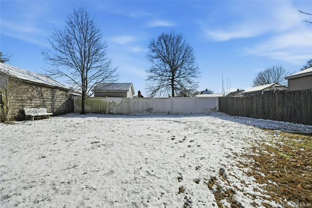 12 Charles Street, Bay Shore, NY 11706