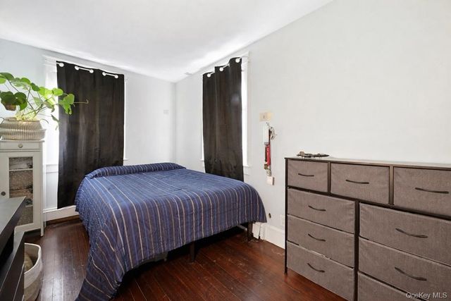 12 Charles Street, Bay Shore, NY 11706