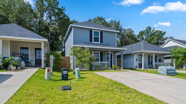 16842 Marie Village Drive, Conroe, TX 77306