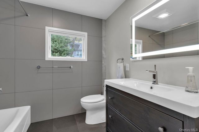 60 Pleasant Avenue, Pleasantville, NY 10570