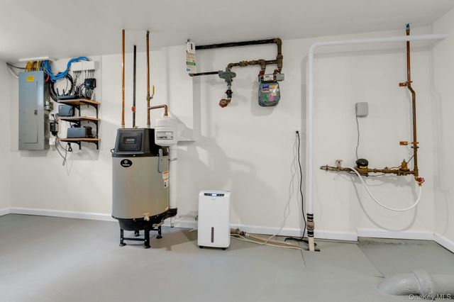 60 Pleasant Avenue, Pleasantville, NY 10570