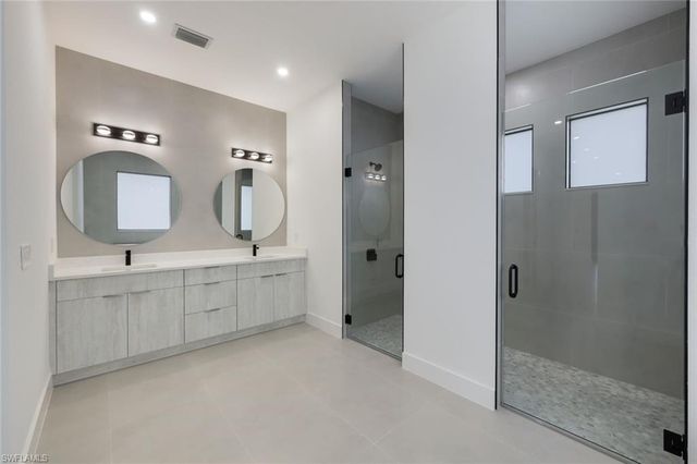 2806 Golden Gate BLVD W, Naples, FL 34120
