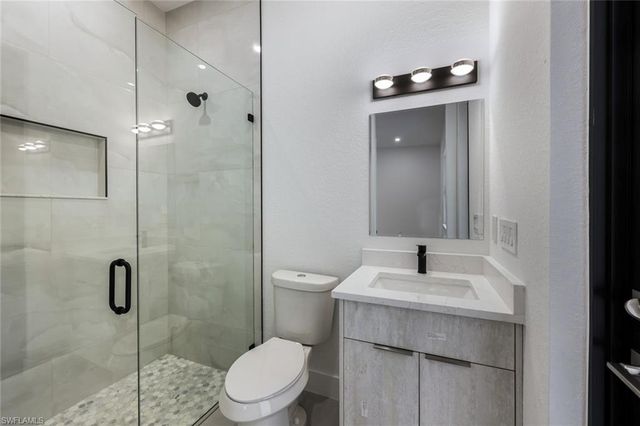 2806 Golden Gate BLVD W, Naples, FL 34120