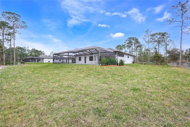 2806 Golden Gate BLVD W, Naples, FL 34120