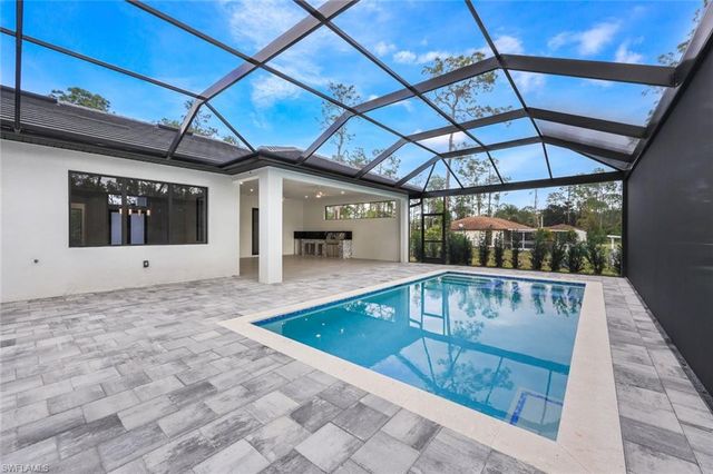 2806 Golden Gate BLVD W, Naples, FL 34120