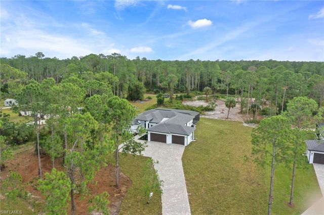 2806 Golden Gate BLVD W, Naples, FL 34120