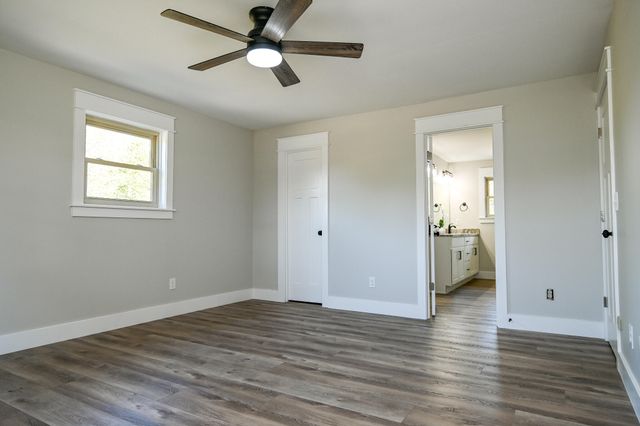 8024 Highway 58, Harrison, TN 37341