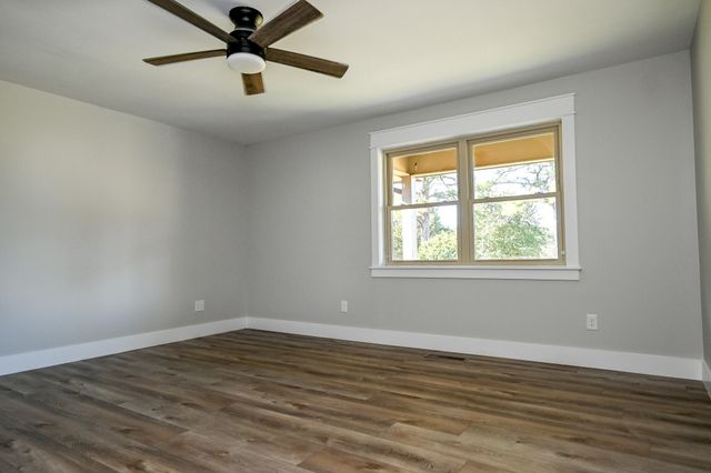 8024 Highway 58, Harrison, TN 37341