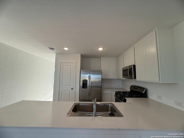 204 Ottawa Way, New Braunfels, TX 78130