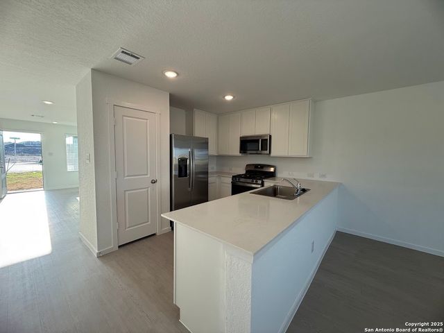 204 Ottawa Way, New Braunfels, TX 78130