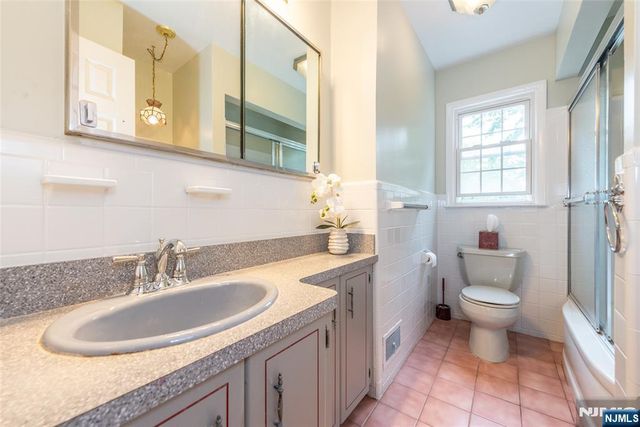 121 Bender Drive, Clifton, NJ 07013