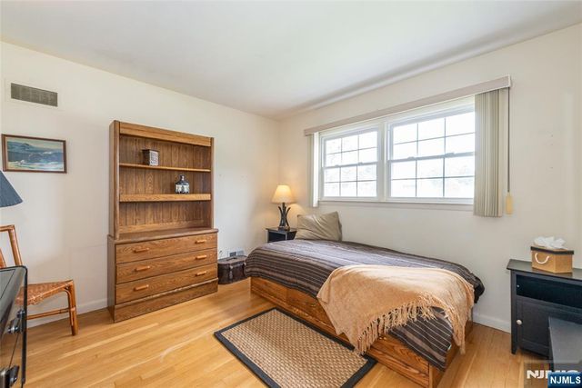 121 Bender Drive, Clifton, NJ 07013