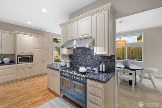 4227 NE 27th Place, Renton, WA 98059